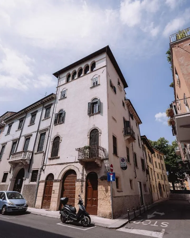 Residenza Roccamaggiore Verona