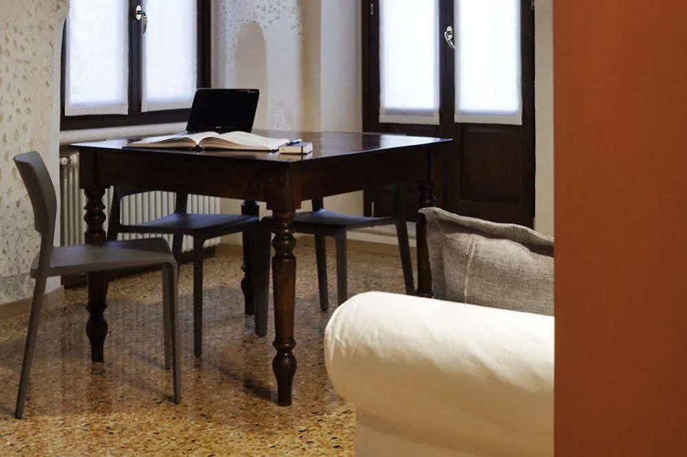 شقة Residenza Roccamaggiore Verona إيطاليا